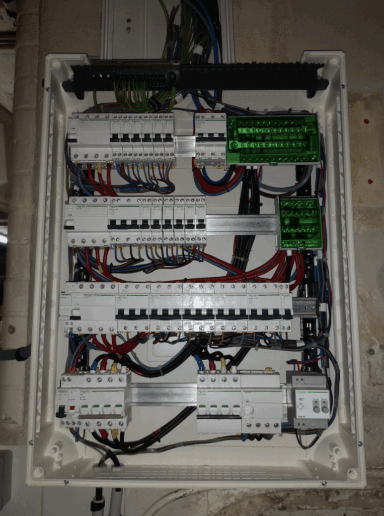 Électricien Clamart PEDRO WATTS